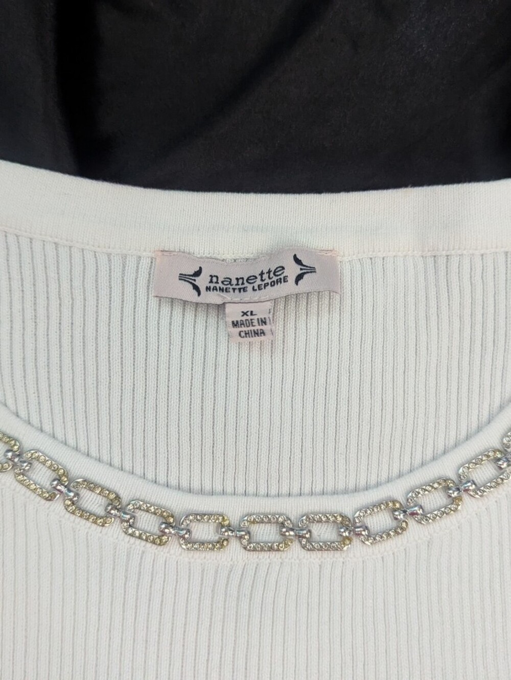 Nanette Lepore Top Size XL Cream Ribbed Short-Sleeve Top With Silver Chain-Trim